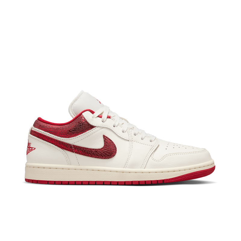Air Jordan 1 Low SE (W)