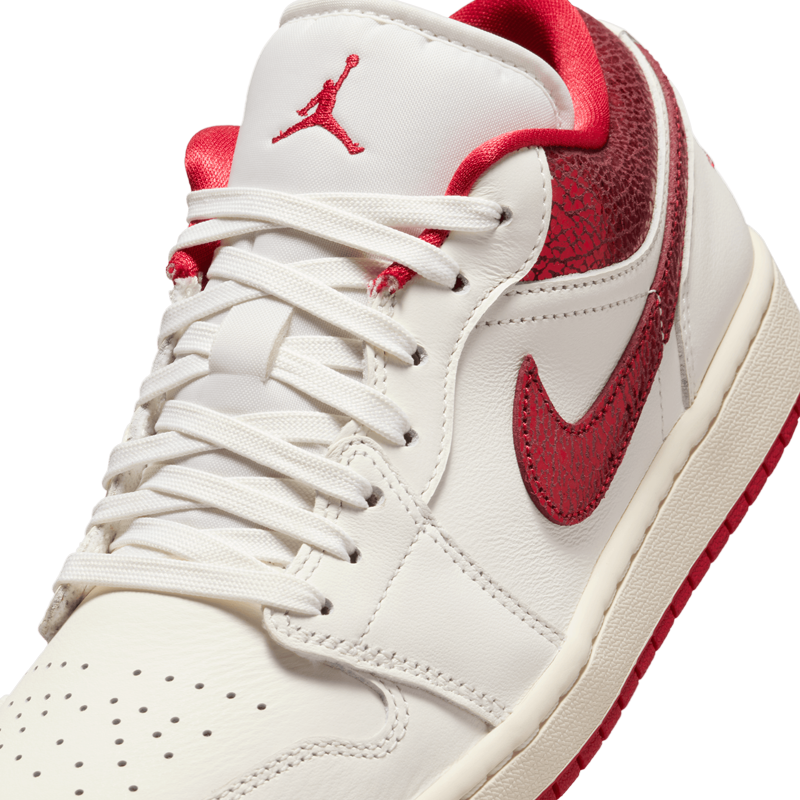 Air Jordan 1 Low SE (W)