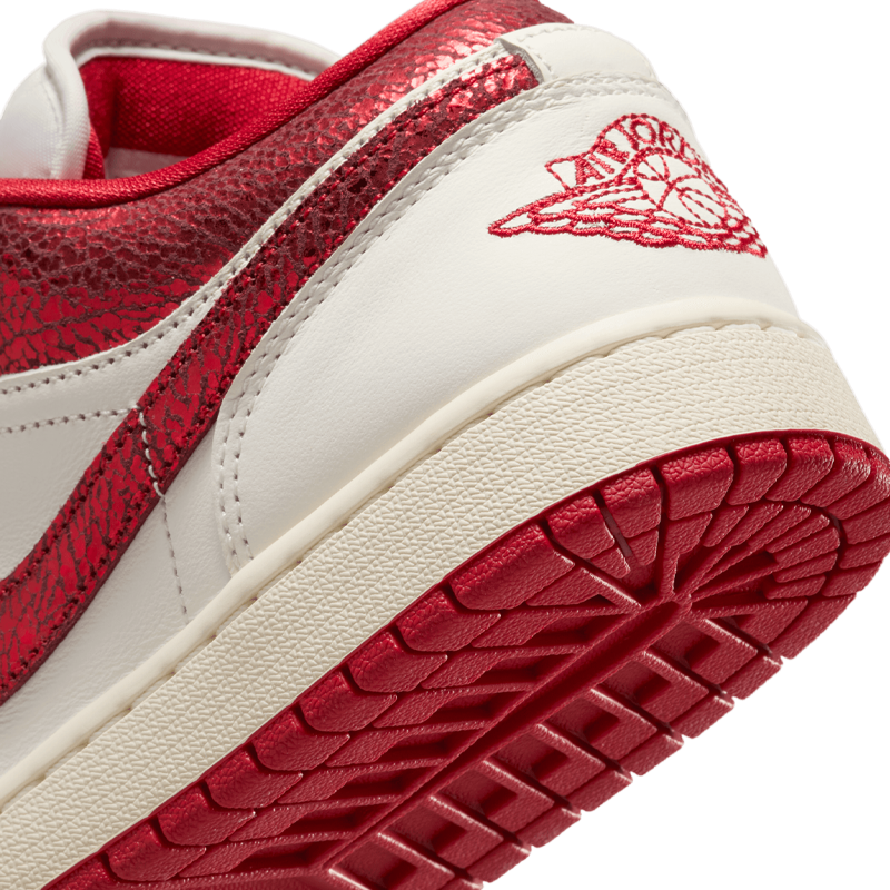 Air Jordan 1 Low SE (W)