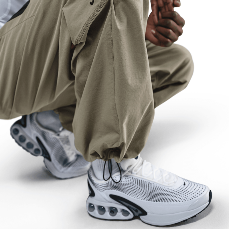 Tech Woven Pant