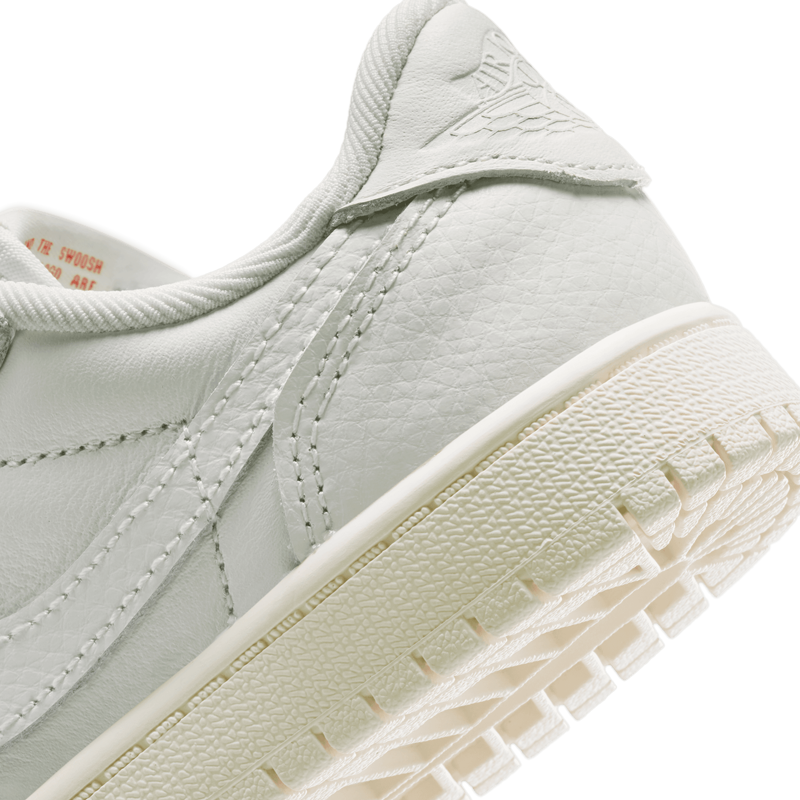 JORDAN AJ 1 RETRO LOW OG (PS)