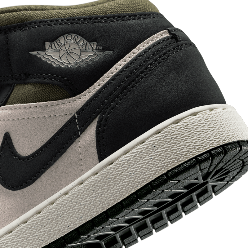 Air Jordan 1 Mid SE (GS)