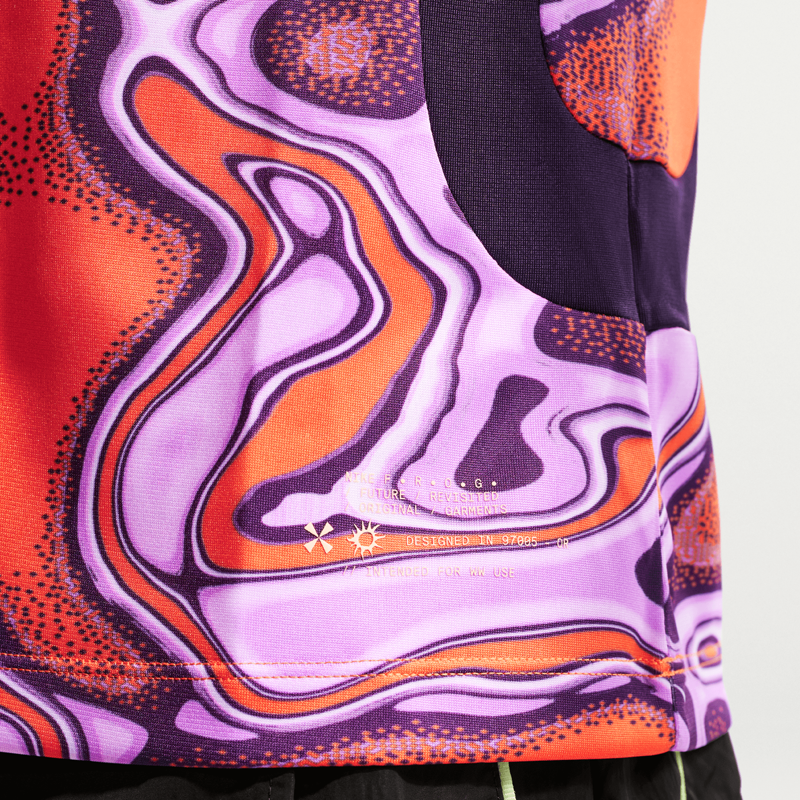 NIKE NBHD PF LIQUIFY SS TOP