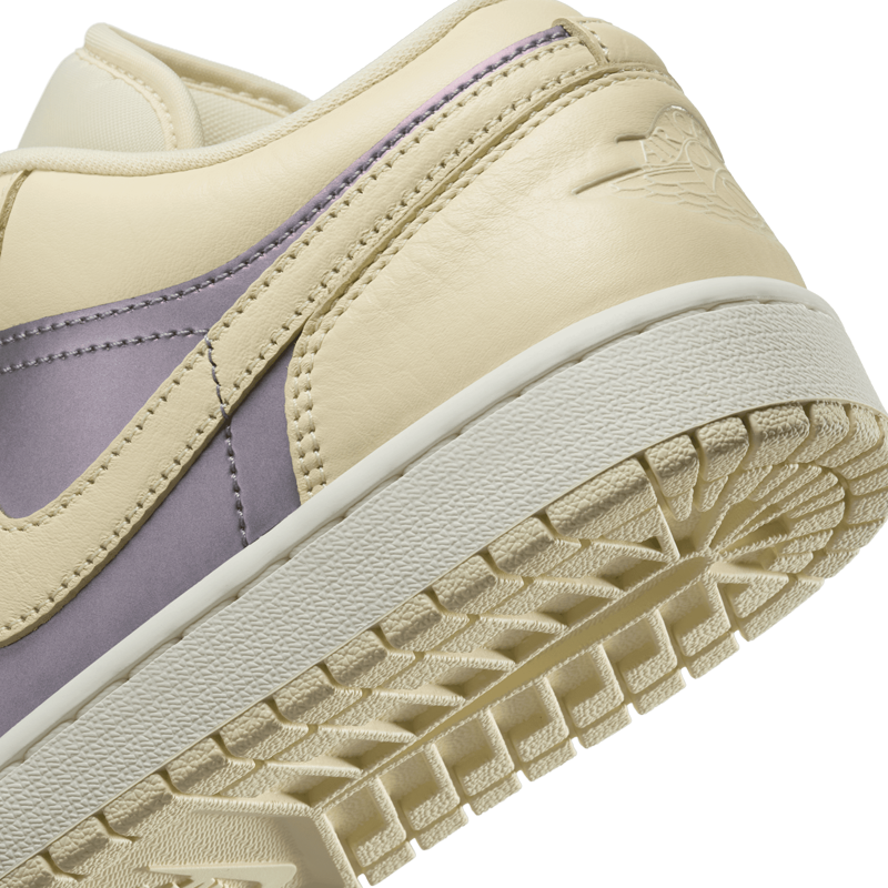 Air Jordan 1 Low SE (W)