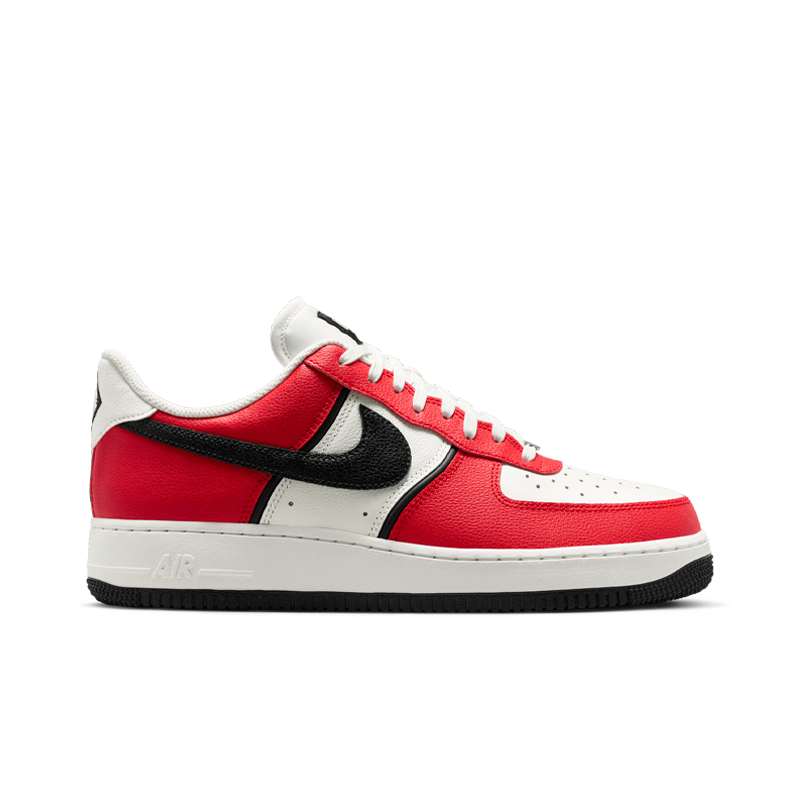NIKE AIR FORCE 1 '07 LV8