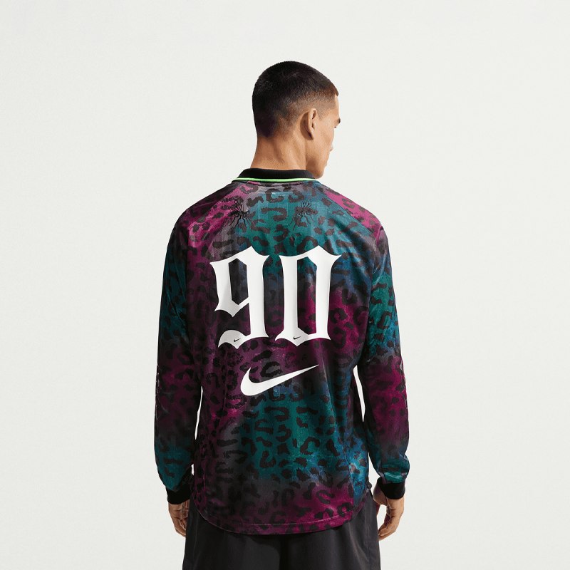 NIKE FAMILY REUNION LS TOP