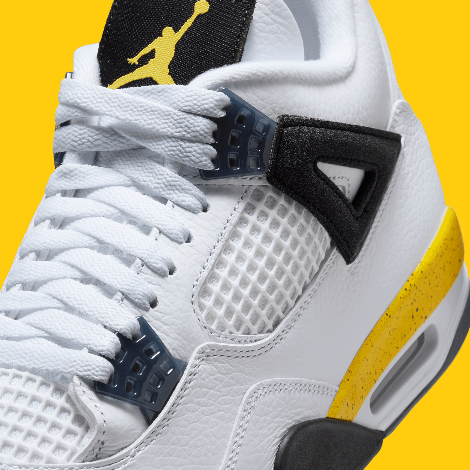 Air Jordan 4 Retro "Tour Yellow"