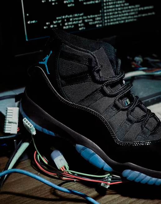 AIR JORDAN 11 RETRO 