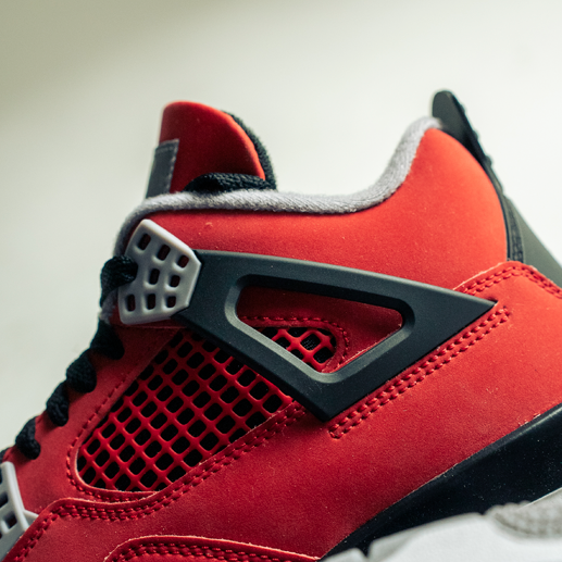 AIR JORDAN 4 RETRO "FIRE RED"