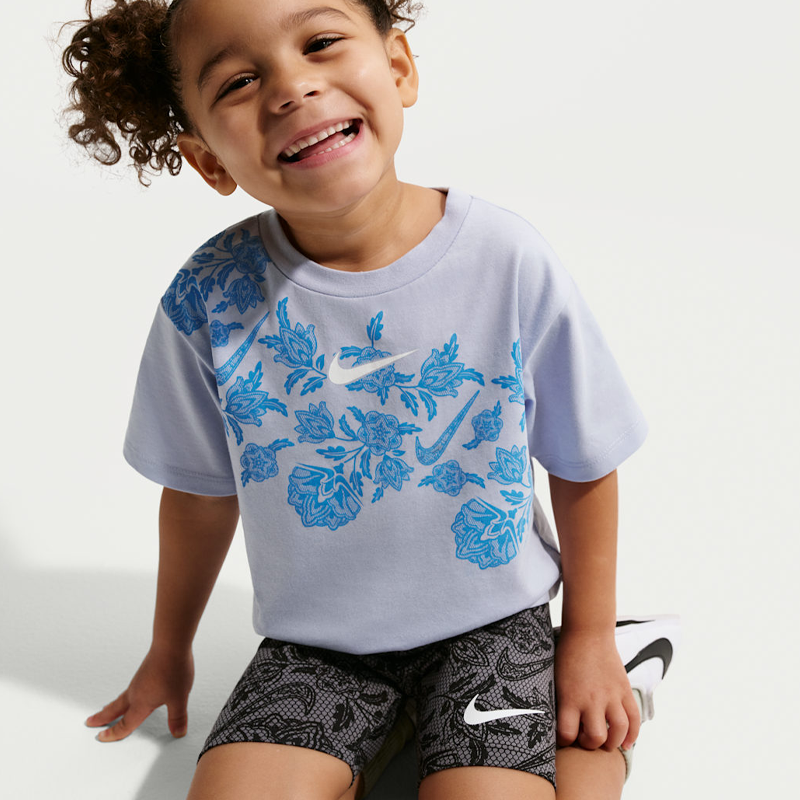 Lace It Up T-Shirt (G)