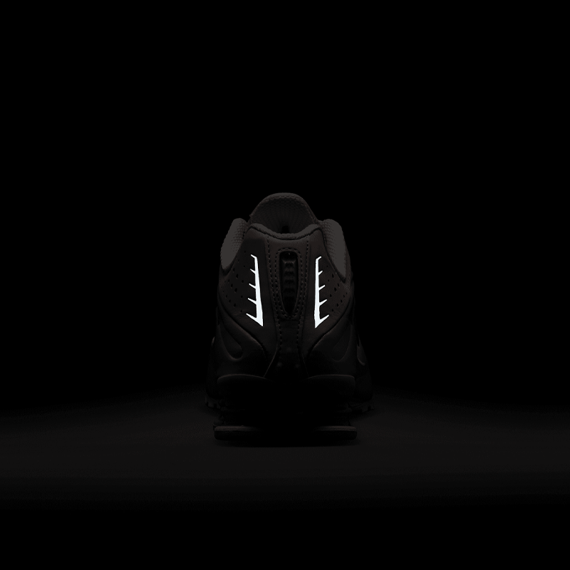 Shox R4 (W)