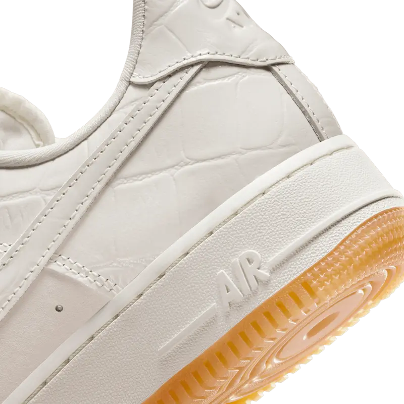 Nike air force 2025 1 7 gum sole
