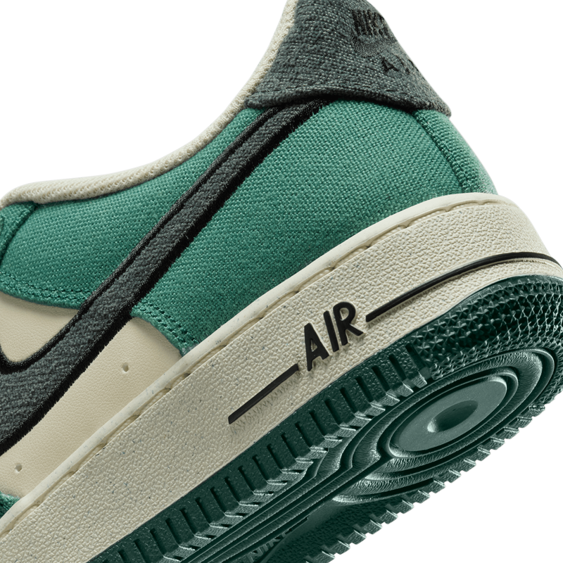 Air Force 1 LV8 3 (GS)