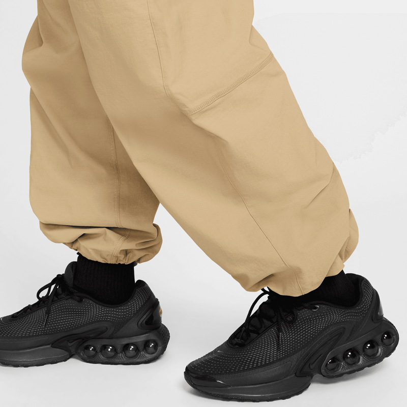 Tech Woven Pant