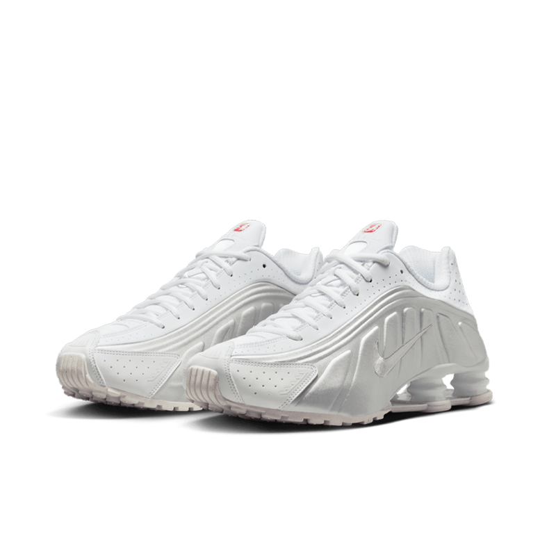 NIKE SHOX R4