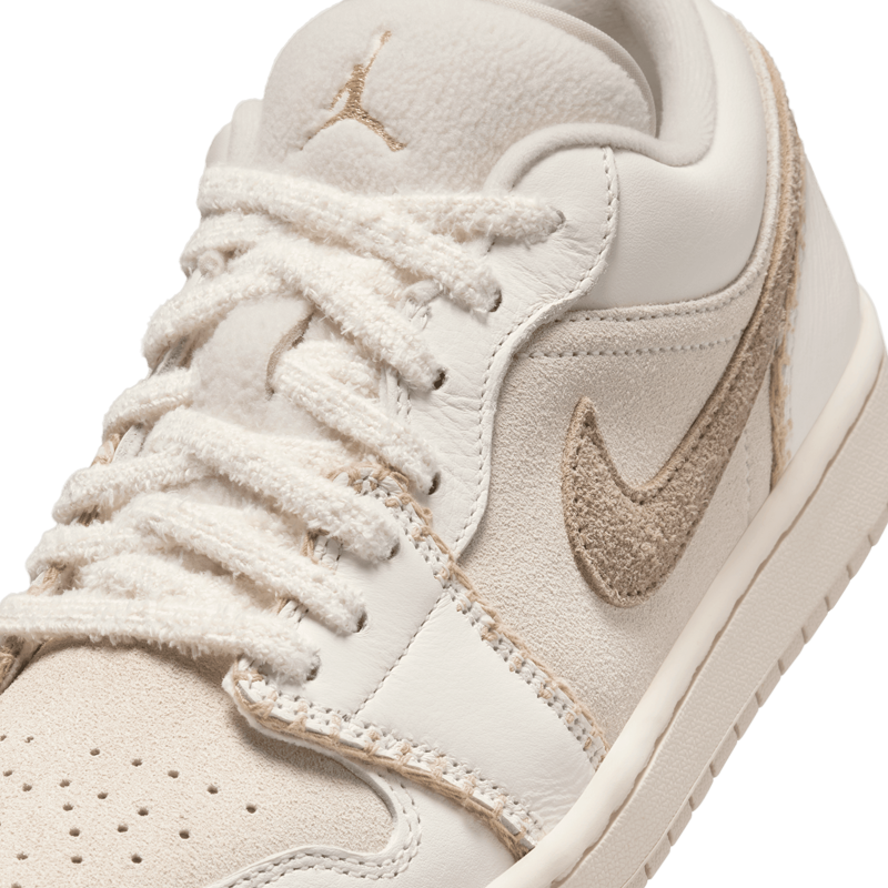 Air Jordan 1 Low SE (W)