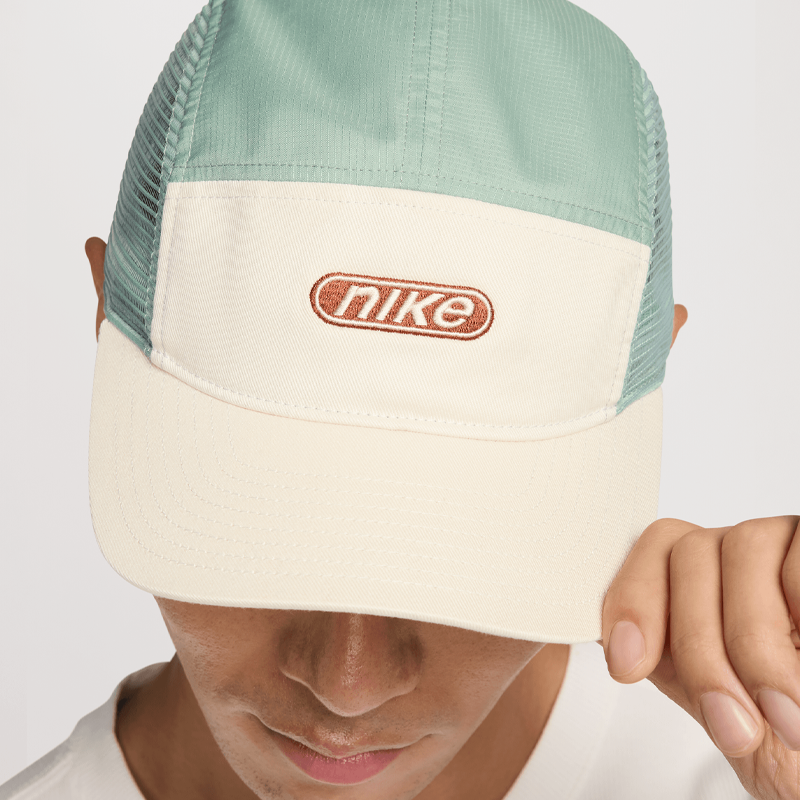 NIKE FLY CAP