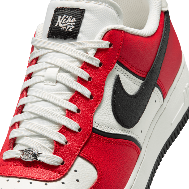 NIKE AIR FORCE 1 '07 LV8