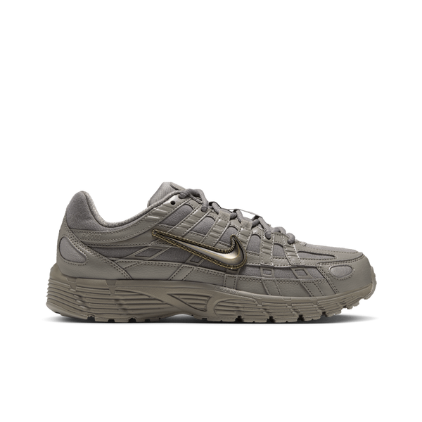 NIKE P-6000 SE W