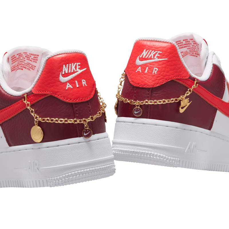 NIKE AIR FORCE 1 '07 (W)