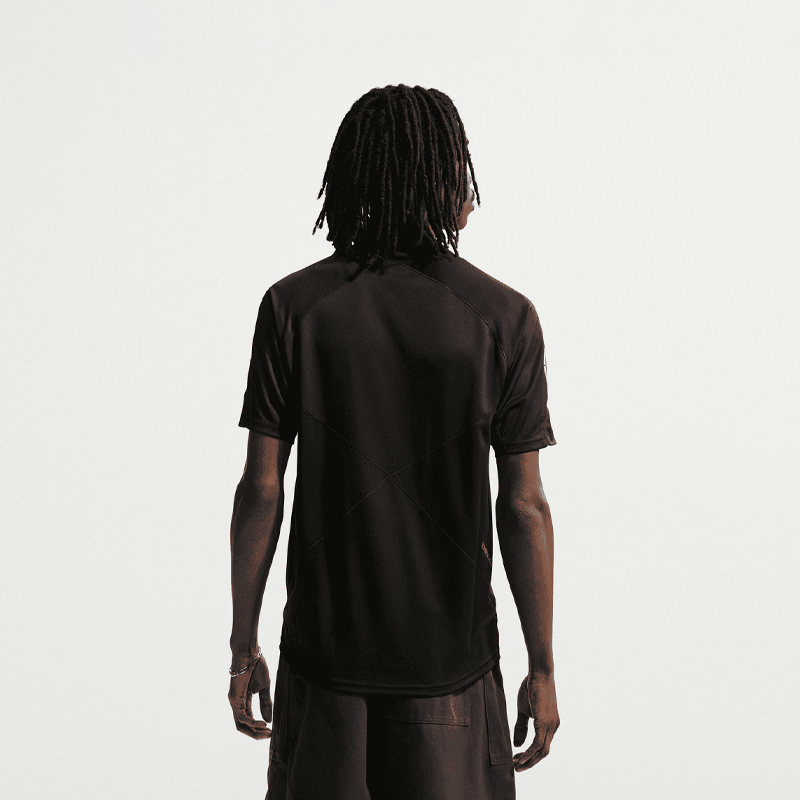 NIKE FAMILY REUNION SS TOP