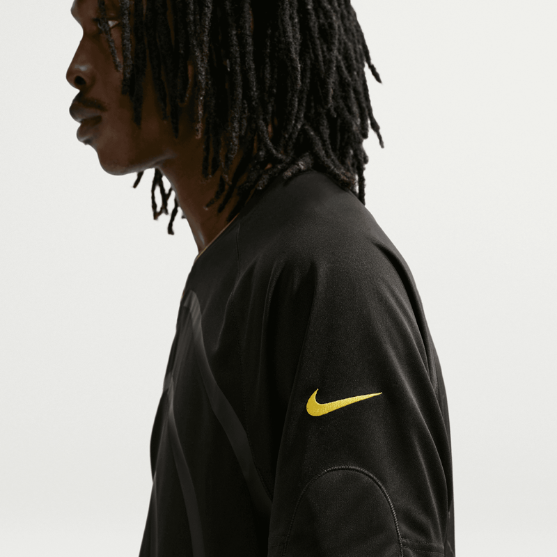 NIKE FAMILY REUNION SS TOP