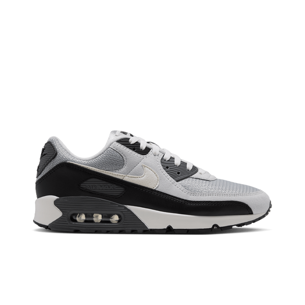 NIKE AIR MAX III