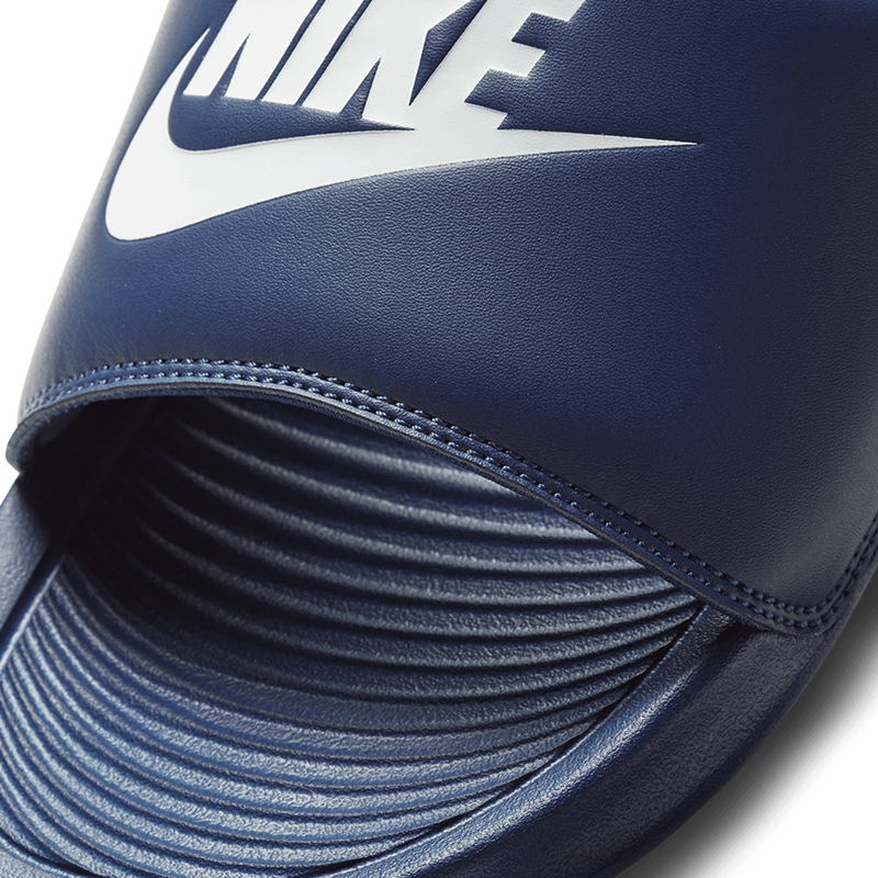 Victori One Slide Nike